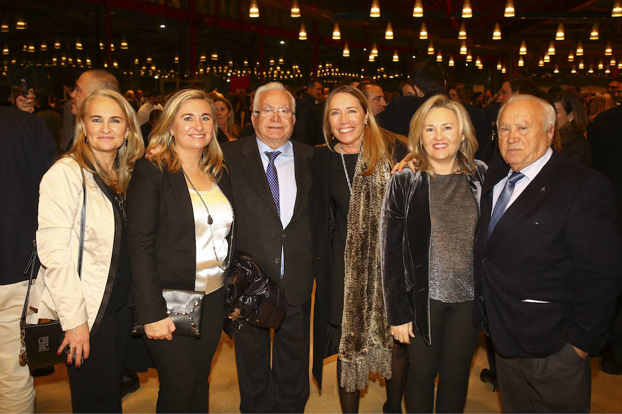 Personalidades de todos los ámbitos de la sociedad malagueña se dieron cita en el Palacio de Ferias y Congresos en la gala de entrega de los Premios Malagueños del Año 2017.