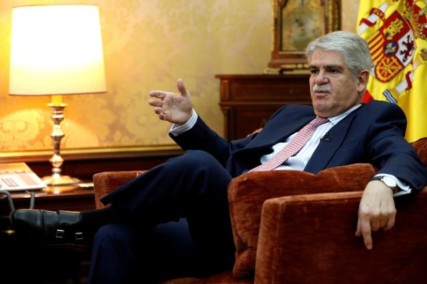 El ministro de Asuntos Exteriores, Alfonso Dastis, durante la entrevista concedida a Efe. 