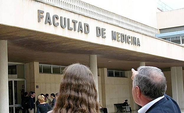 Facultad de Medicina de la UMA, en el campus de Teatinos. 
