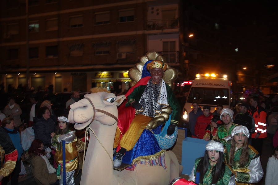 Sus Majestades de Oriente recorrieron las calles del distrito