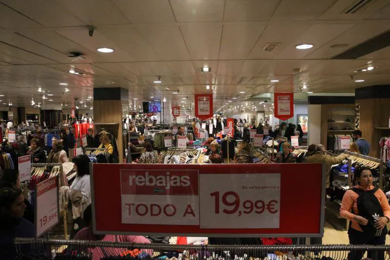 Los descuentos se extienden por toda la provincia tras unas navidades de grandes ventas