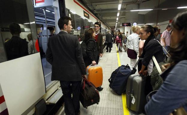 Los trabajadores denuncian que Renfe sigue sin maquinistas en el Cercanías