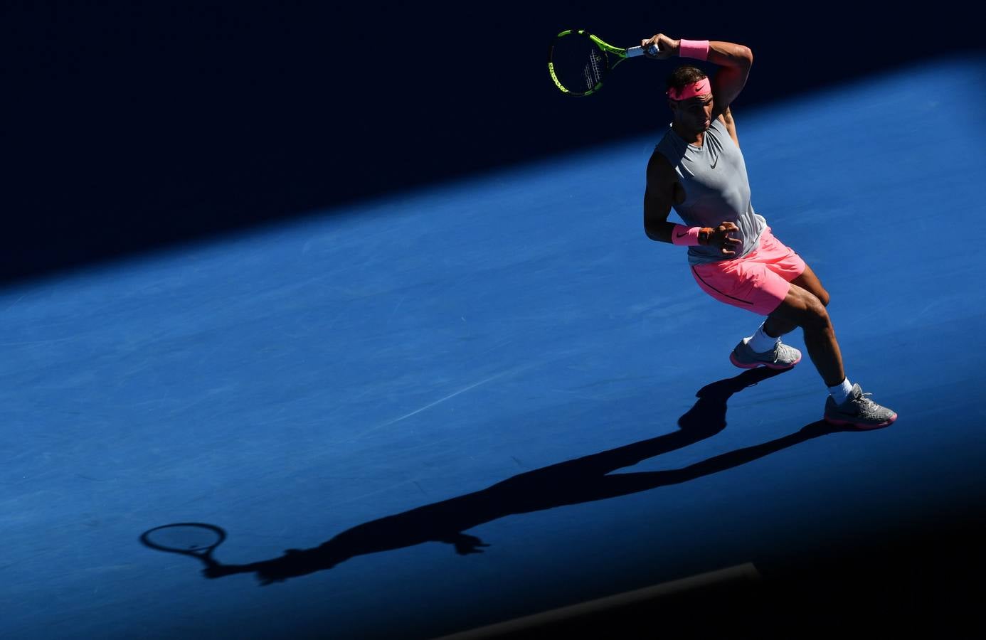 Rafa NAdal sigue con paso firme en el Abierto de Australia. En segunda ronda ha derrotado al argentino Leonardo Mayer (6-3, 6-4 y 7-6).