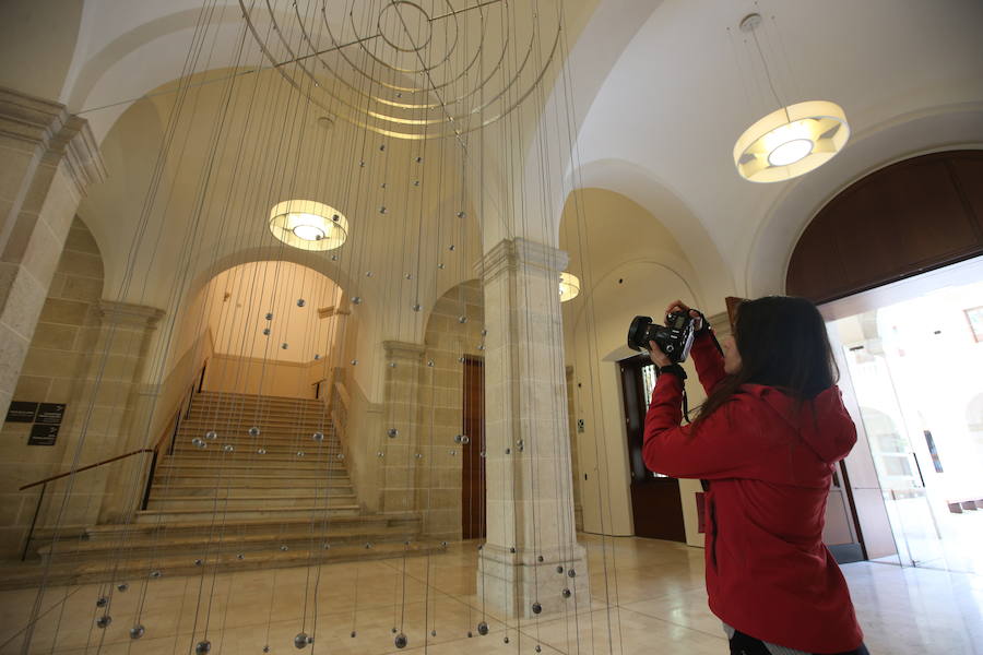 250 aficionados toman las calles de la ciudad para conseguir la mejor instantánea en la prueba organizada por SUR