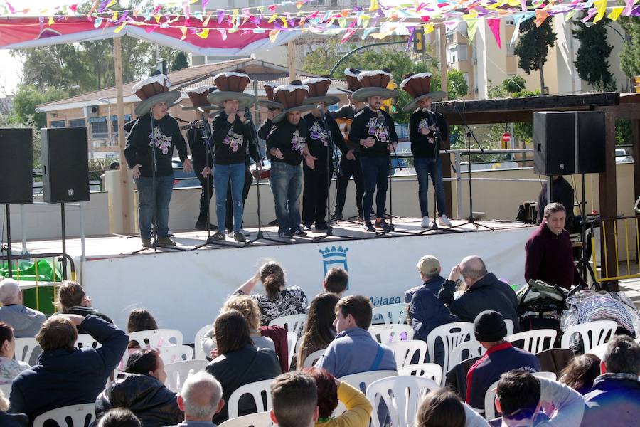 La tradicional paella carnavalesca ha tenido lugar en el Centro Ciudadano Valle Inclán, en la avenida de la Palmilla, organizada por la Junta de Distrito Palma-Palmilla.