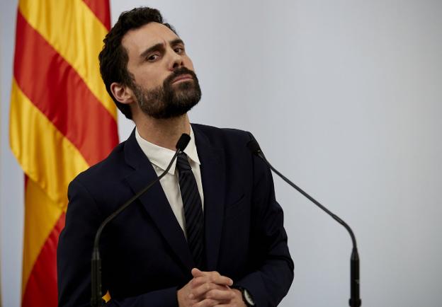 Roger Torrent, durante su comparecencia de ayer para dar respuesta al Gobierno. :: Alejandro García / efe