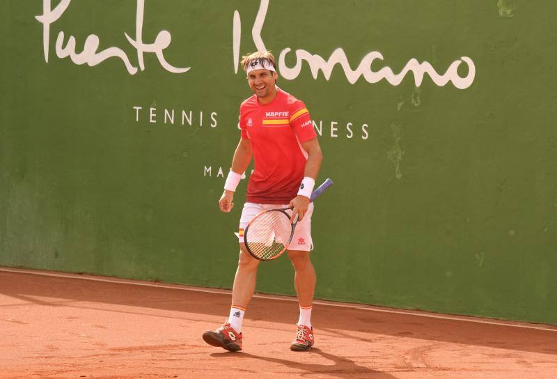 Sergi Bruguera prepara a los jugadores que competirán en el Club de Tenis Puente Romano