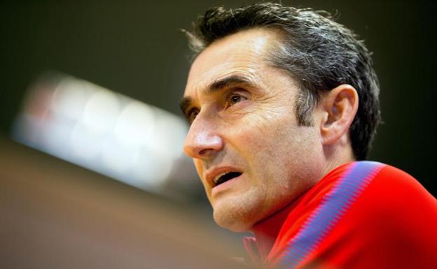 Ernesto Valverde durante la rueda de prensa. 