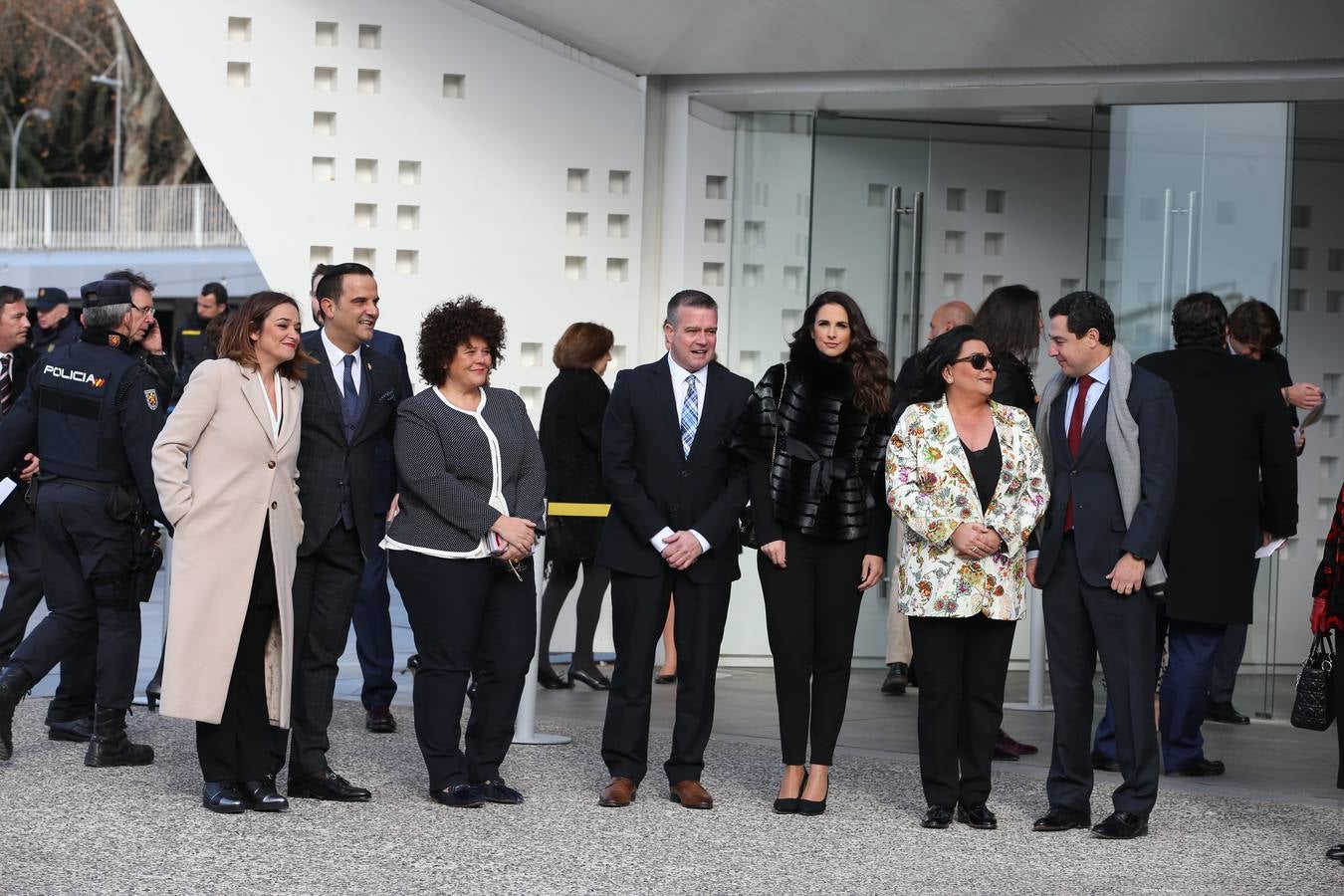Don Felipe y Doña Letizia presiden la ceremonia en el Pompidou