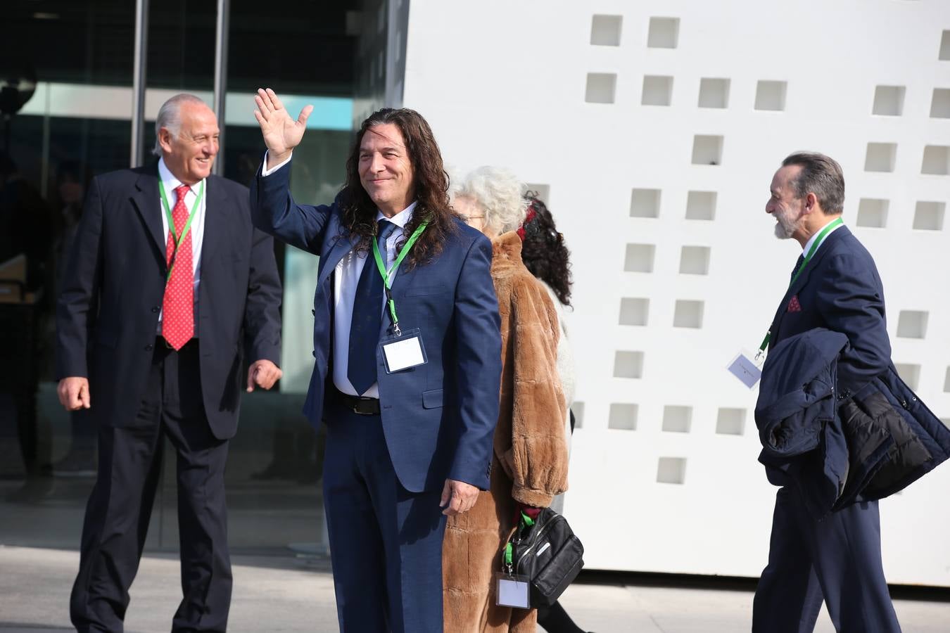 Don Felipe y Doña Letizia presiden la ceremonia en el Pompidou