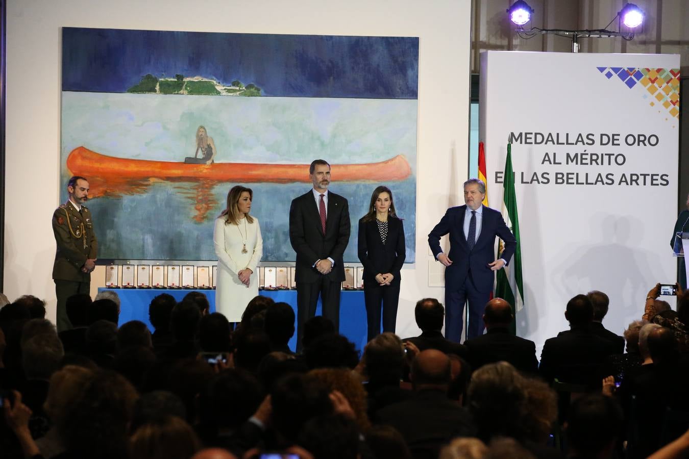 Don Felipe y Doña Letizia presiden la ceremonia en el Pompidou