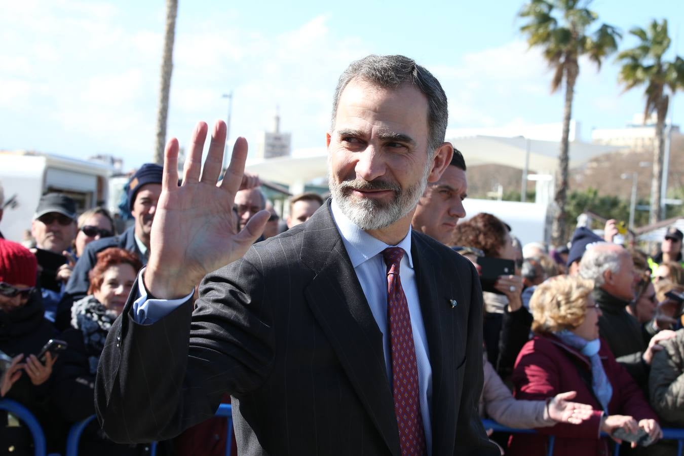 Don Felipe y Doña Letizia presiden la ceremonia en el Pompidou