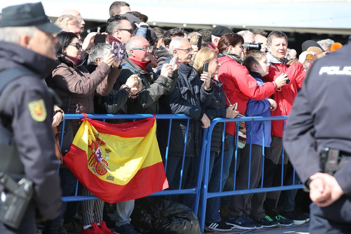 Don Felipe y Doña Letizia presiden la ceremonia en el Pompidou