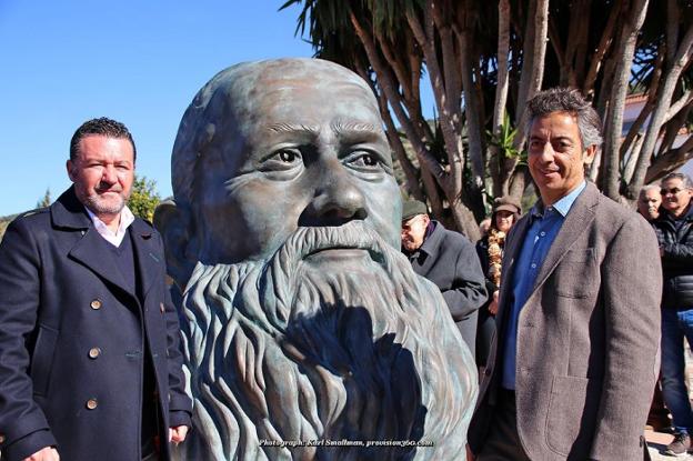 JIMERA DE LÍBAR INSTALA UNA ESTATUA DE FRAY LEOPOLDO