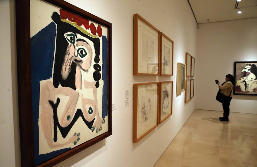 El Museo Picasso Málaga ha inaugurado la exposición 'Y Fellini soñó con Picasso', una muestra de dibujos, películas, fotografías y otros documentos del director de cine italiano que se unen a las esculturas, dibujos y obra gráfica de Picasso.