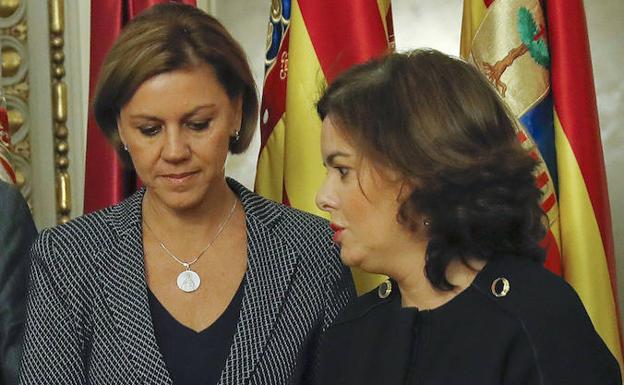 María Dolores de Cospedal y Soraya Sáenz de Santamaría.
