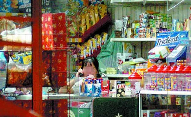 Imagen de archivo del interior de un bazar chino.