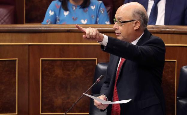 Montoro habla en el Congreso. 