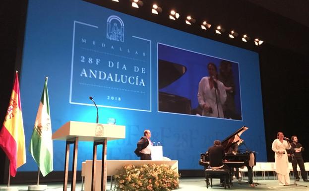 La aplaudida interpretación de Niña Pastori del Himno de Andalucía en el 28-F