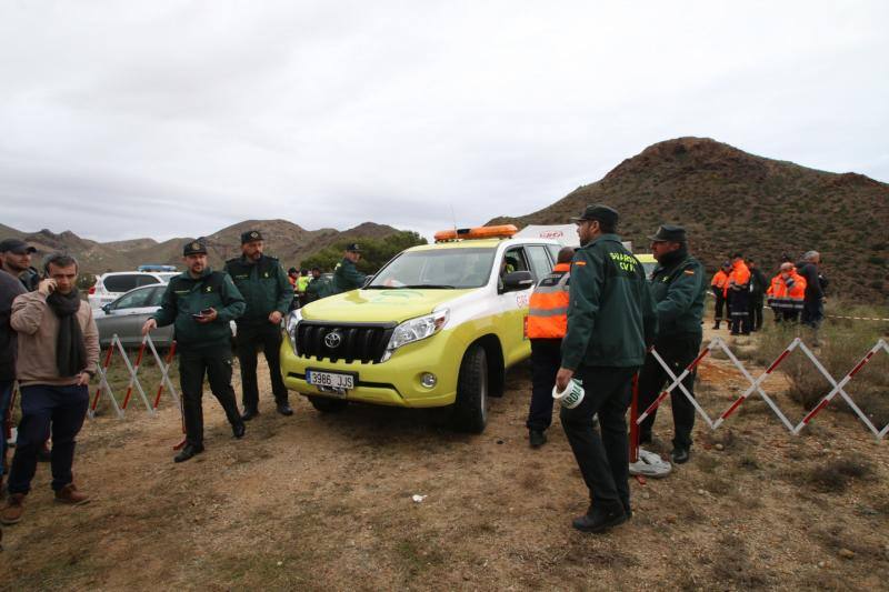 Dispositivo de búsqueda del niño desaparecido ayer en la barriada de Las Hortichuelas en Nijar (Almeria) en el que han participado Guardia Civil, Protección Civil y decenas de ciudadanos