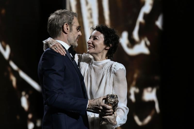 Penélope Cruz ha recibido el César de Honor del cine francés de manos de Almodovar