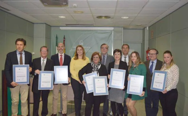 La Agencia de Calidad Sanitaria entrega su certificación a ocho centros privados de Málaga