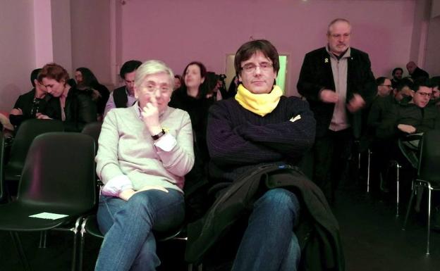 Clara Ponsatí y Carles Puigdemont.