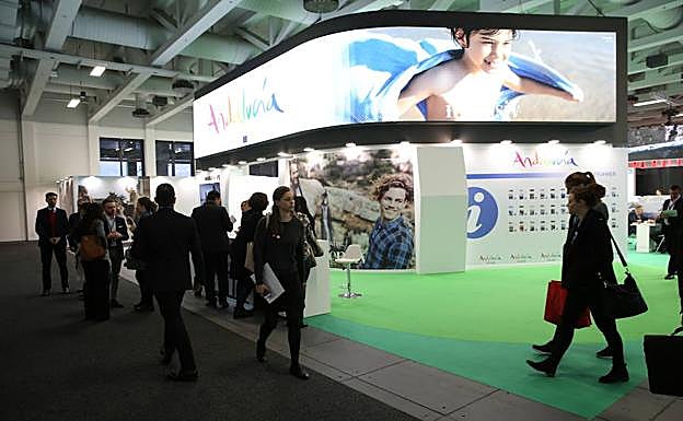 El expositor andaluz, con 500 metros cuadrados, atrajo a potenciales turistas alemanes en busca de su destino de vacaciones. 