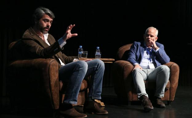 Luis Enríquez y Alberto Artero, durante su encuentro. 