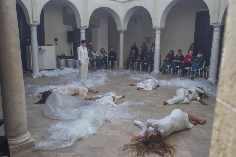 'Miradas de mujeres que no vieron la luz' inspira la imagen de esta edición