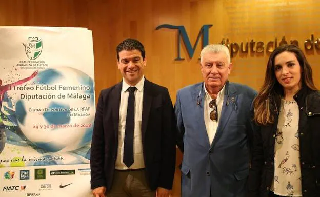 Cristóbal Ortega, Miguel Sánchez y María Ponce, ayer en la presentación. 
