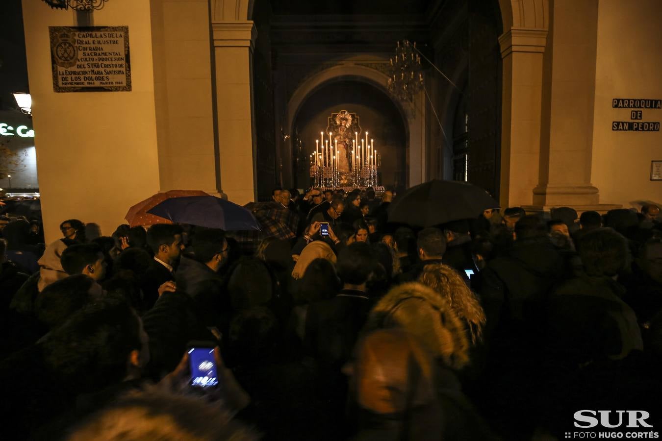 Una tarde y noche bajo la amenaza de lluvia, que afectó muy poco