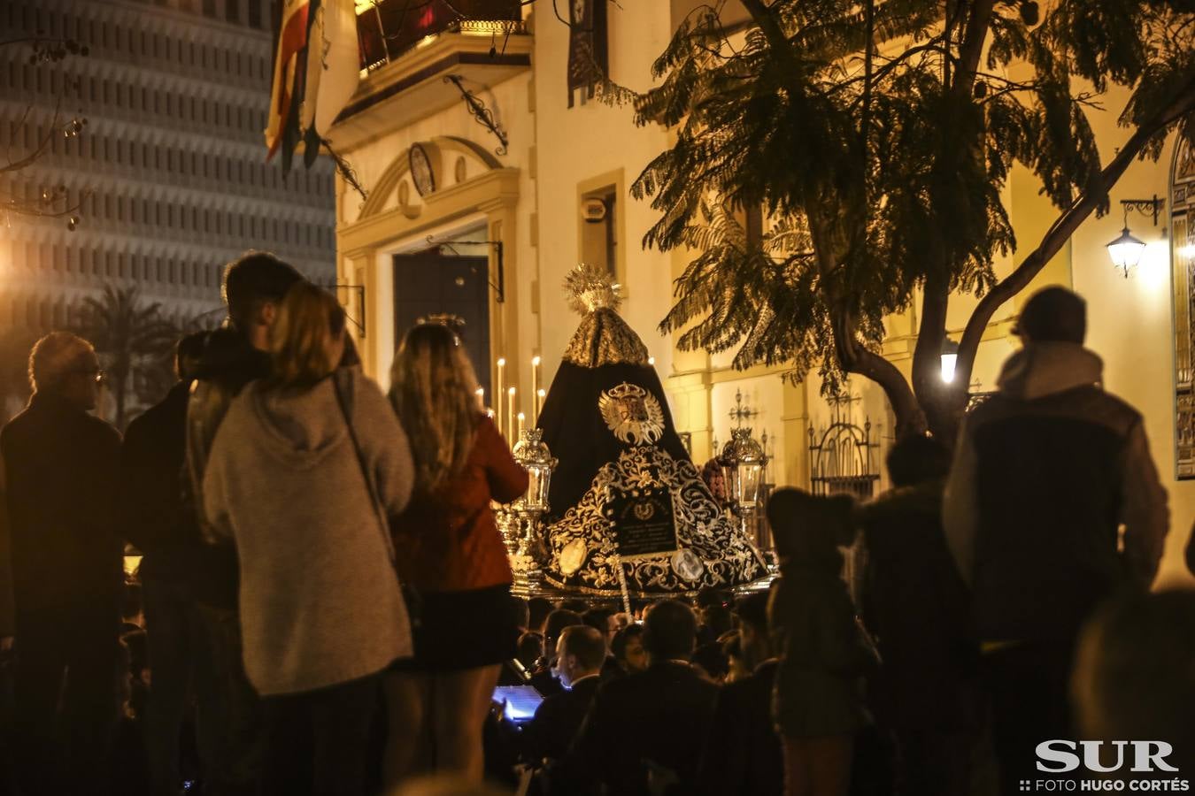Una tarde y noche bajo la amenaza de lluvia, que afectó muy poco