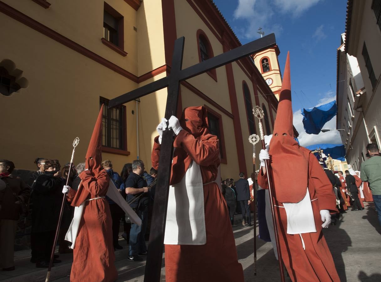 Fotos: Fotos de las procesiones y traslados del Sábado de Pasión