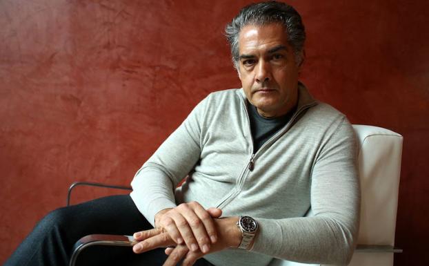 Philip Kerr.