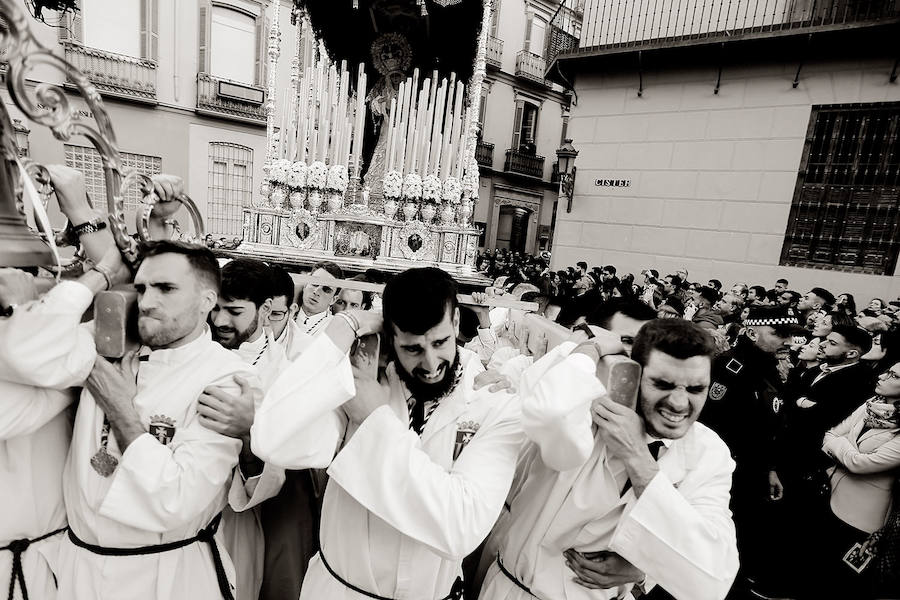 El fotógrafo Txema Rodríguez ofrece una visión íntima de la Semana Santa de Málaga