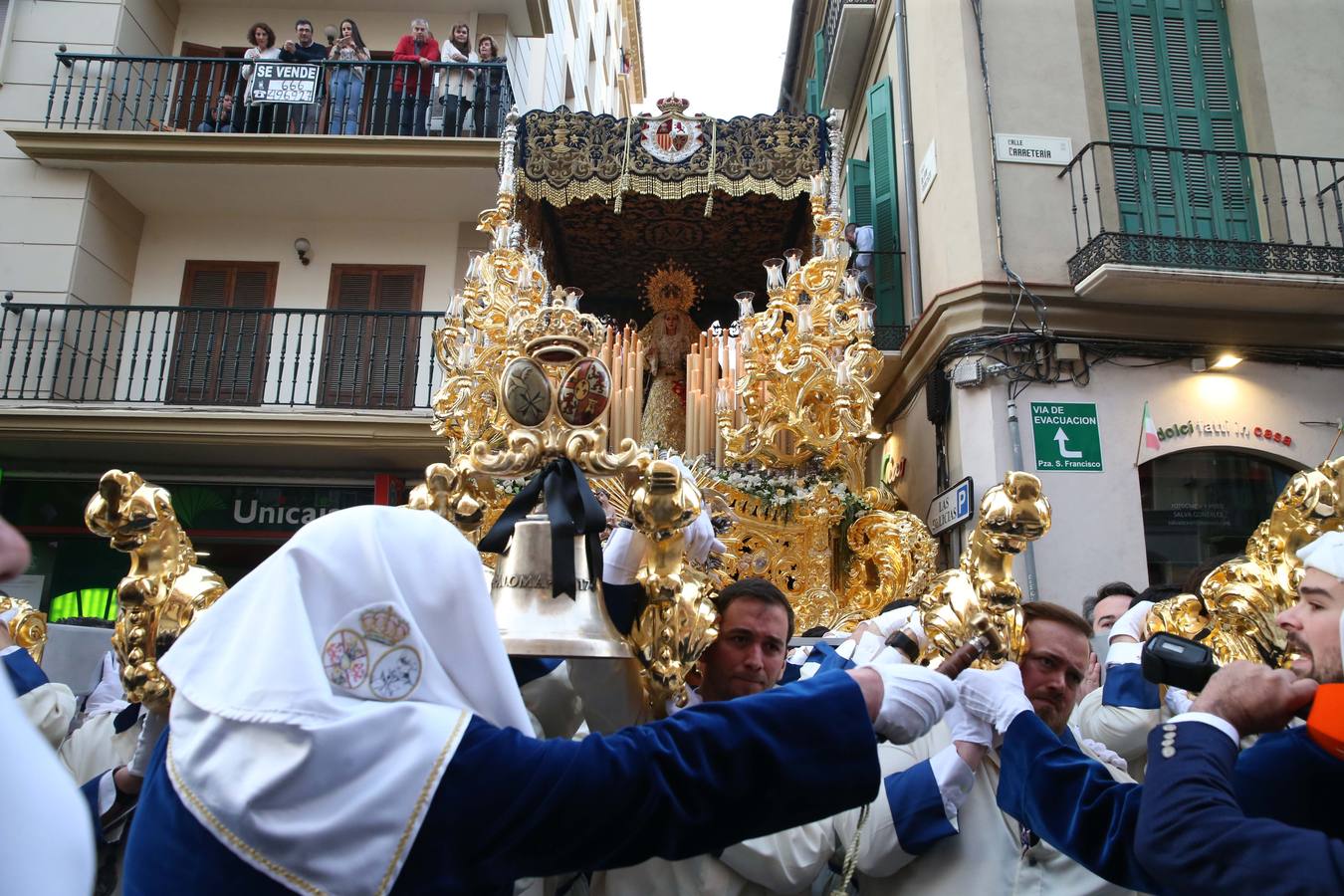 Imágenes de la cofradía de Jesús de la Puente del Cedrón y María Santísima de la Paloma en el Miércoles Santo de la Semana Santa de Málaga de 2018. 