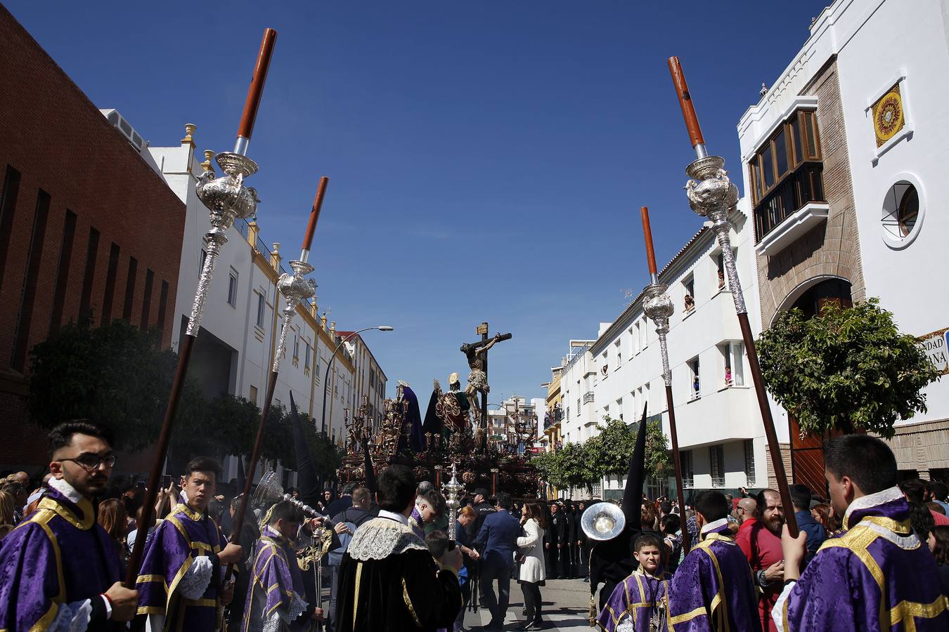 el Cristo de las Penas y María Santísima del Auxilio (Salesianos)