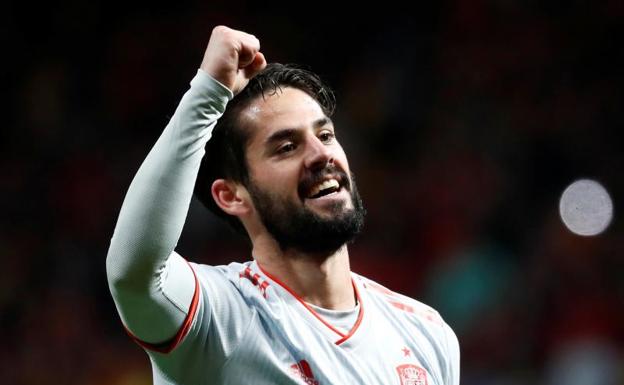 Isco celebra uno de sus tres goles ante Argentina. 