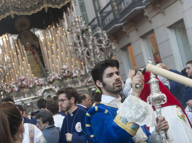 Así ha sido el desfile procesional de la Cofradía de la Sagrada Cena durante la Semana Santa 2018.