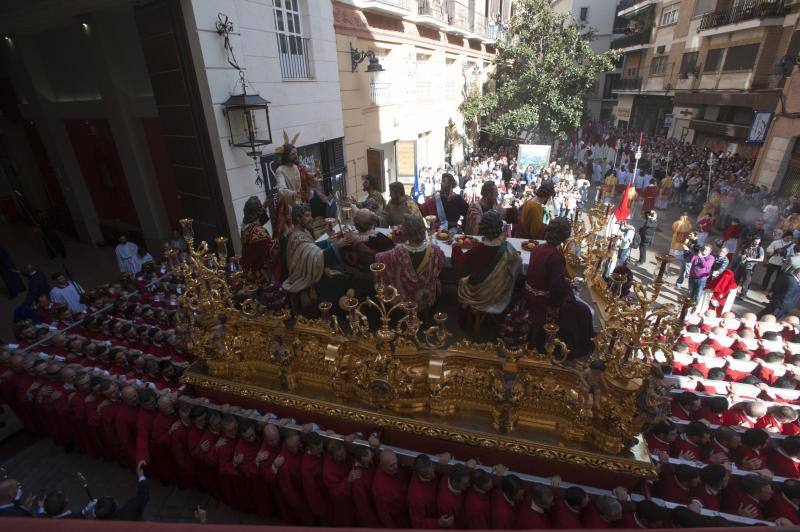 Fotos de los desfiles de Santa Cruz, Cena, Viñeros, Mena, Misericordia, Zamarrilla, Esperanza y Vera Cruz