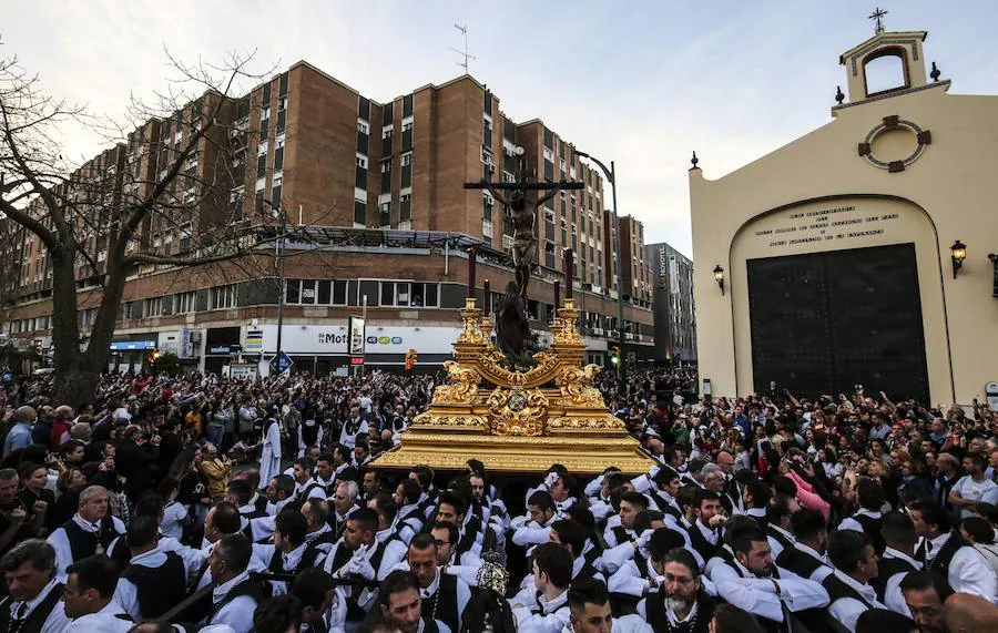 La procesión de la Cofradía de Mena de este Jueves Santo por las calles de Málaga