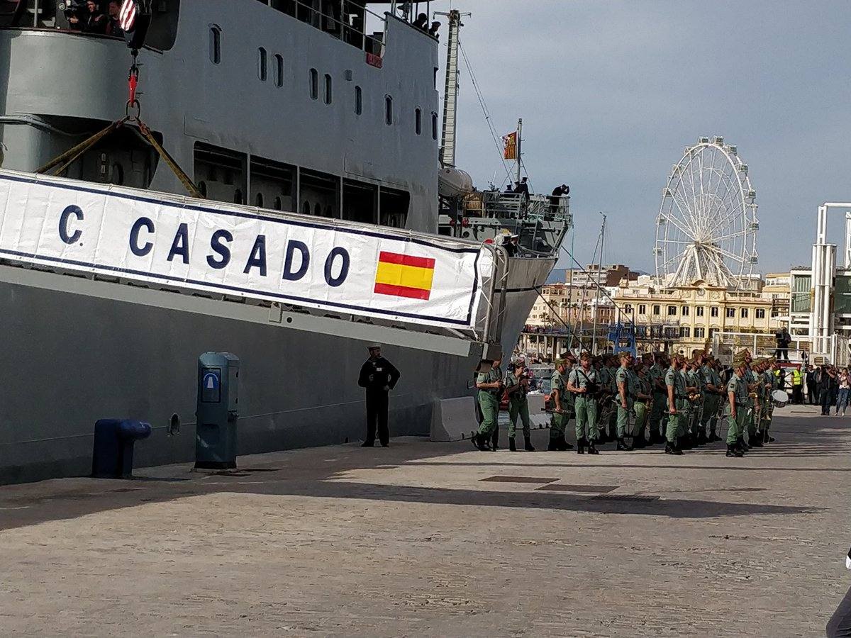 Imágenes del desembarco de la Legión en el Puerto de Málaga y traslado del Cristo de Mena. 