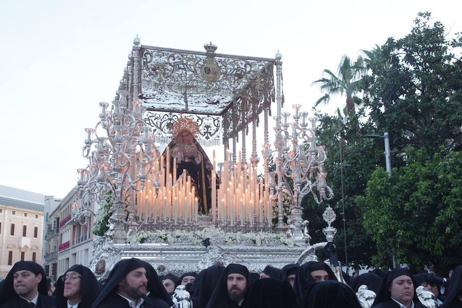 Fotos de los desfiles de Dolores de San Juan, Monte Calvario, Descendimiento, Santo Traslado, Amor y Caridad, Piedad, Sepulcro y Servitas