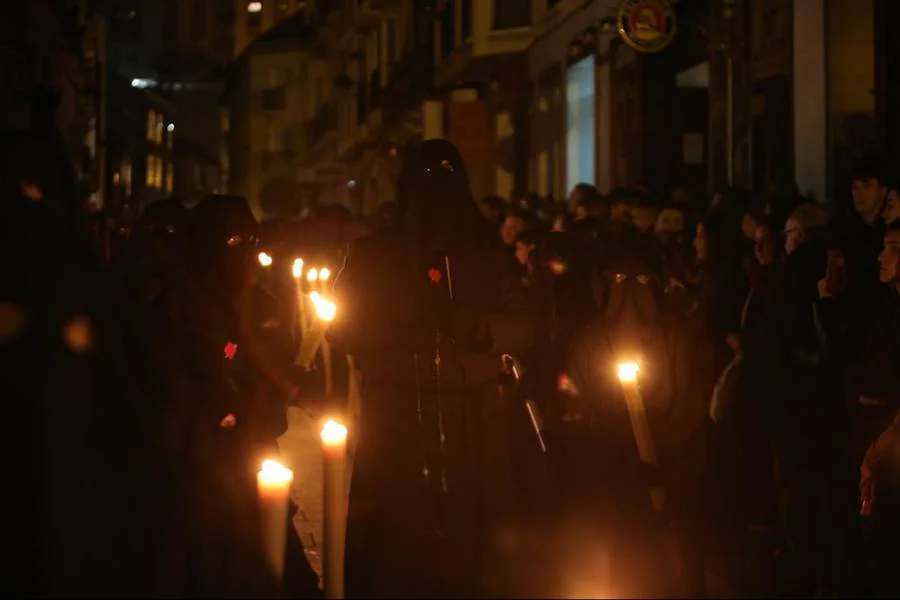 Imágenes de Servitas durante su procesión del Viernes Santo en Málaga