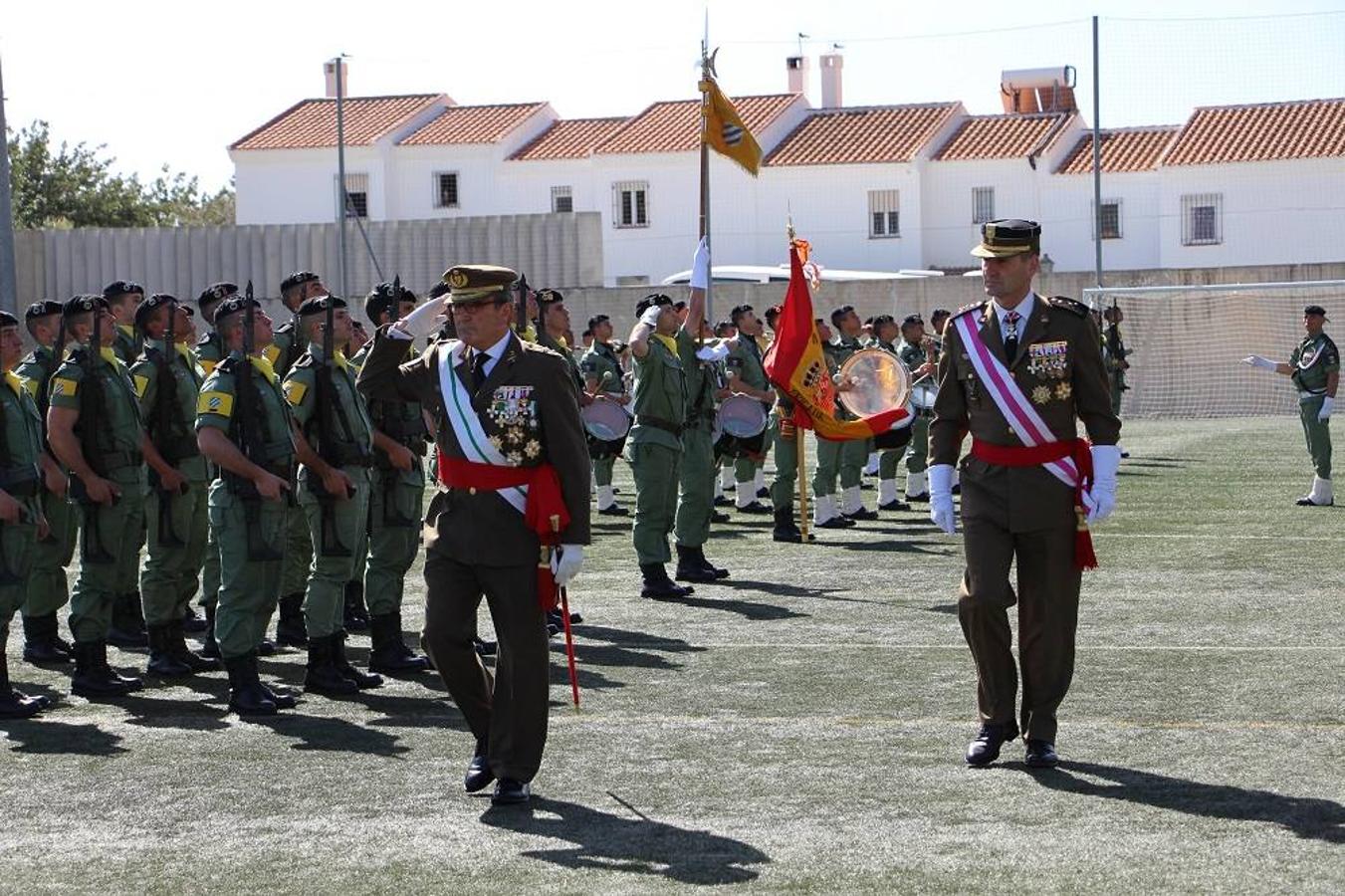 El municipio participa en un acto civil presidido por la Brigada Paracaidista y representantes del Ejército