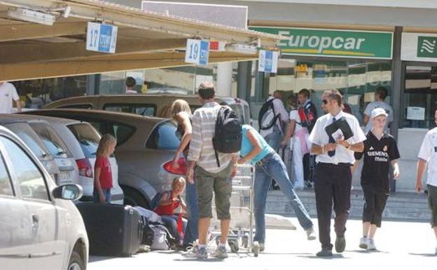 Los ‘rent a car’ triplican en lo que va de año la compra de coches en la provincia de Málaga