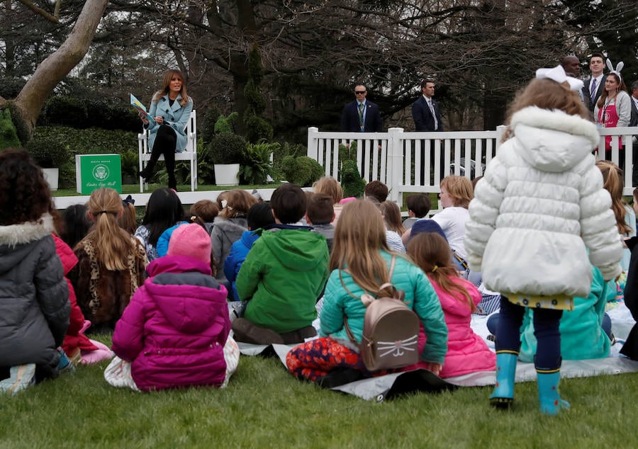 La familia Trump se unió este año a la tradición de buscar huevos de Pascua en los jardines de la Casa Blanca, donde se organizaron otras muchas actividades con niños.