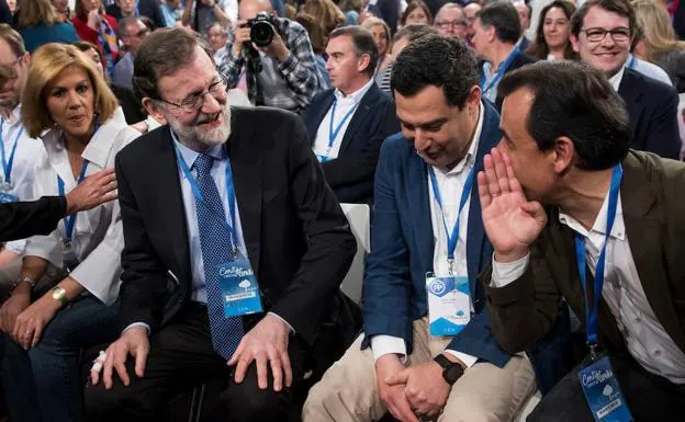 Cospedal, Rajoy y Moreno, durante la convención del PP en Sevilla. 