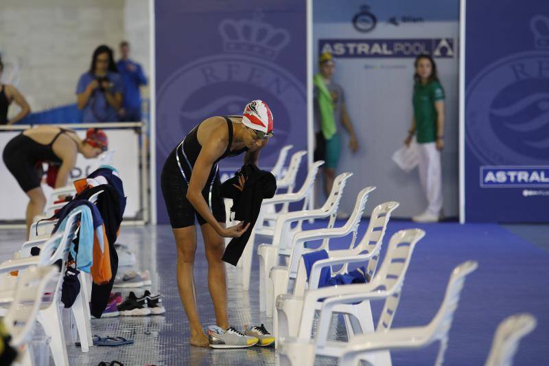 Las instalaciones de Inacua viven estos días una auténtica pasión por la natación, con las gradas llenas y un gran ambiente de compañerismo entre aficionados y clubes en el Campeonato de España.